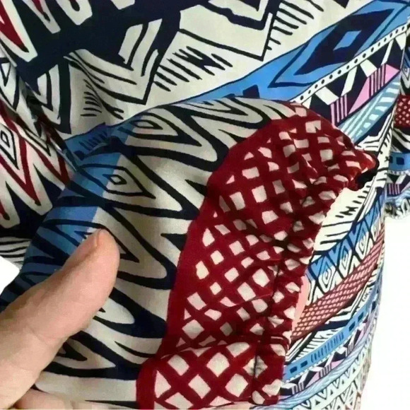 ⭐️2/$10⭐️ Patterned women’s long sleeved shift dress size S - Picture 5 of 7